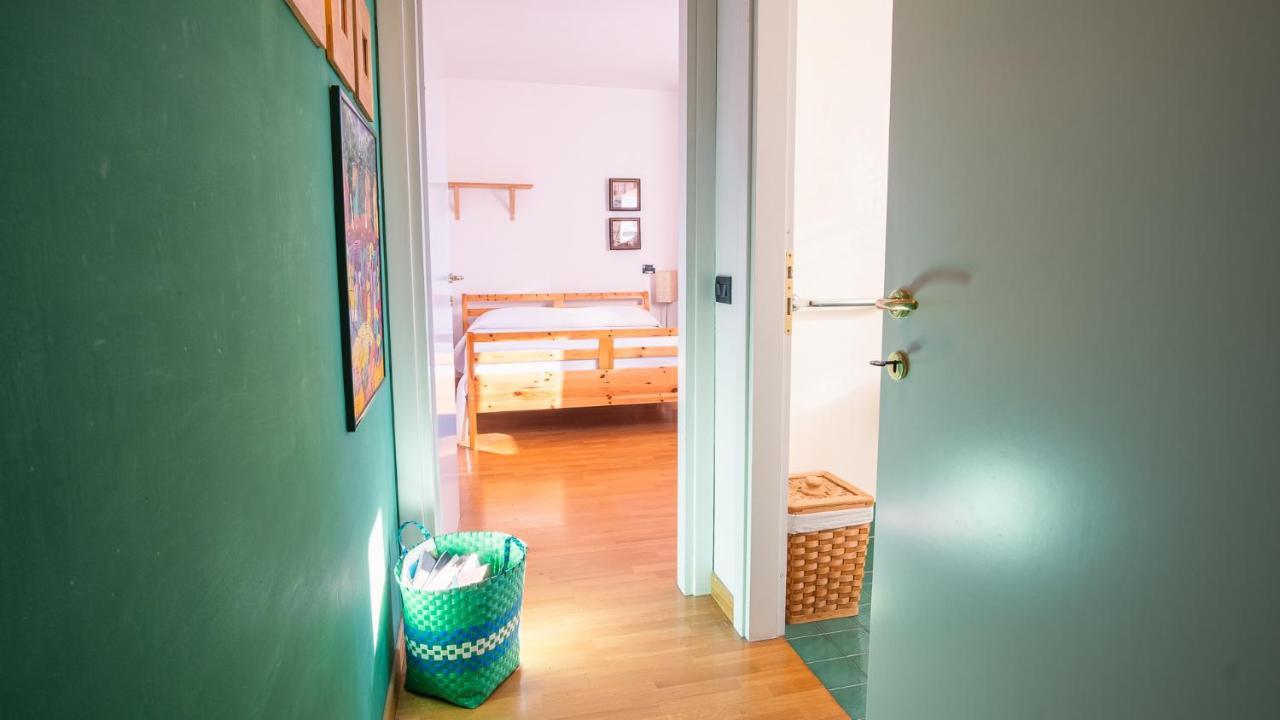 The Zodiac Apartment - Italian Homing 西尔米奥奈 外观 照片