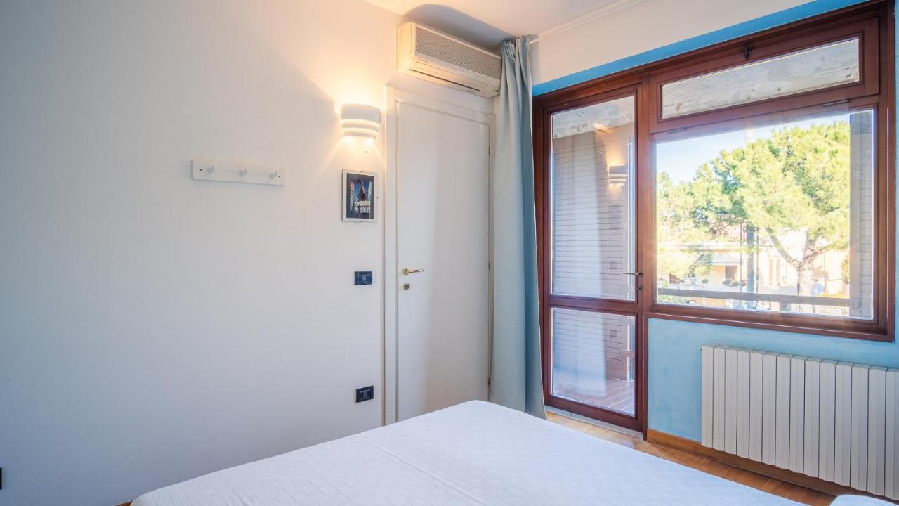 The Zodiac Apartment - Italian Homing 西尔米奥奈 外观 照片